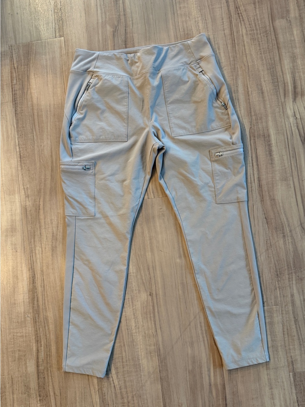 Athleta headlands hybrid cargo legging